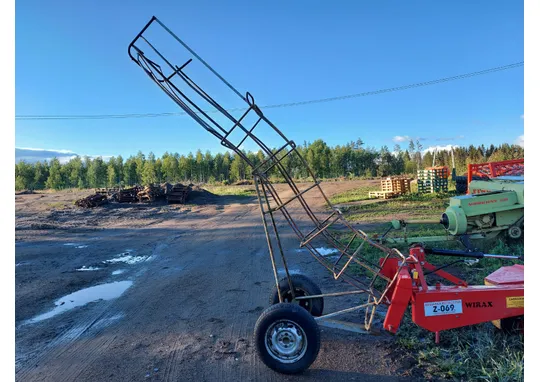 Paalirata - Sivulle heittävä - Väliakselilla / ollut Wärtsilä kanttipaalaimessa