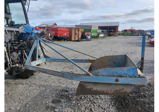 Maansiirtokauha 120cm traktoriin / Kippaava, katso video!