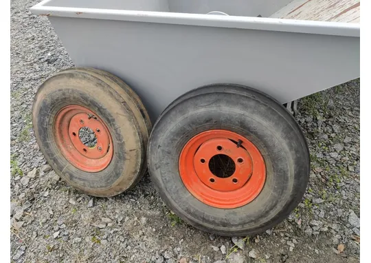 Dunlop 7.00-12 Vanteilla / 5-pulttiset vanteet