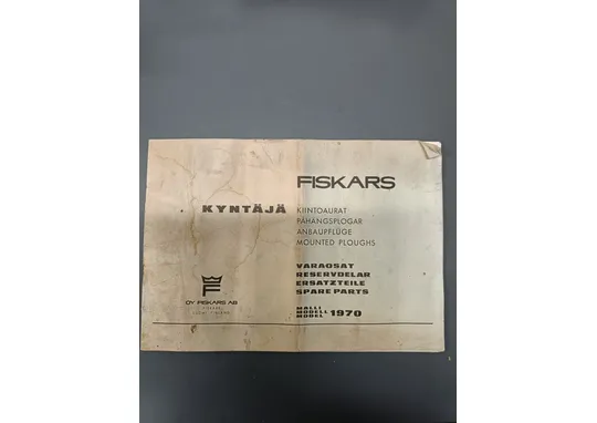 Fiskars kyntäjä kiintoaurat malli 1979 / Varaosakirja