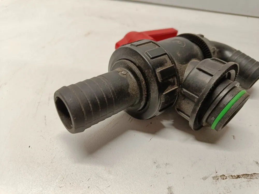 3-tieventtiili, n. 30mm päillä, Agroplast / Jar-Met kasvinsuojeluruiskuun