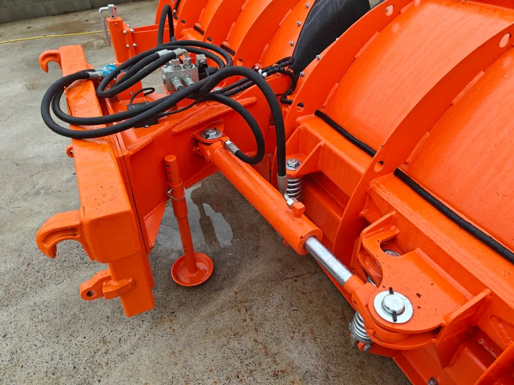 Pomarol T201/V2 nivelaura - 270cm / TÄYSKELLUVA  EURO-kiinnike