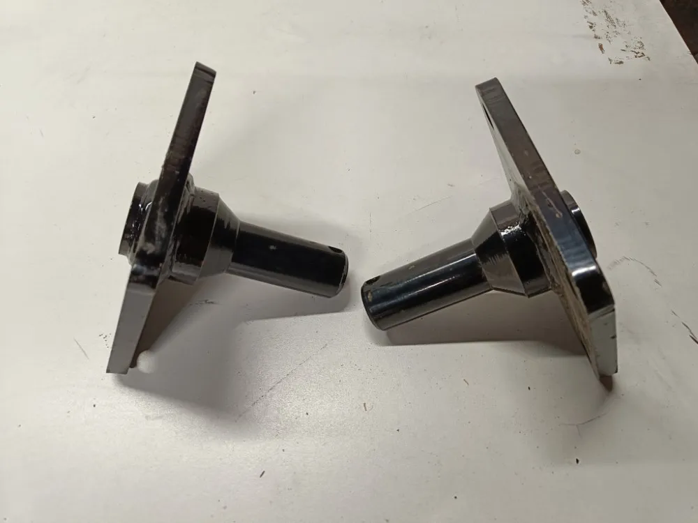 37mm vetokartun päät pultattavat pari / Rol-Ex lautasmuokkaimeen