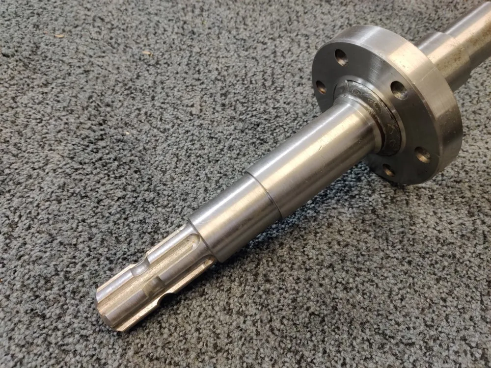 Hakettimen akseli n. 360mm / Remet RT-630