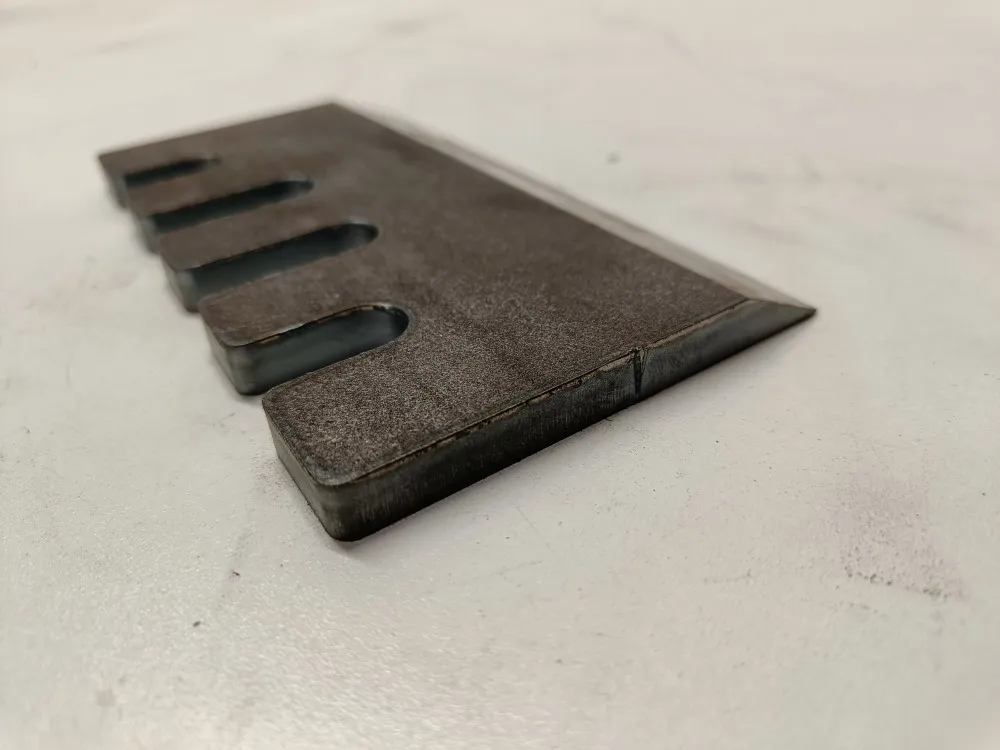 Terä 174mm x 97mm x 10mm / Remet RT-630 varaterä