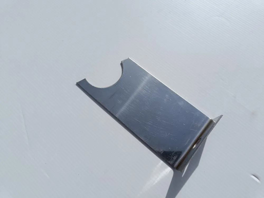 Pohjaluukun sulkulevy - vasen RST / Jar-Met JP pintalevittimiin