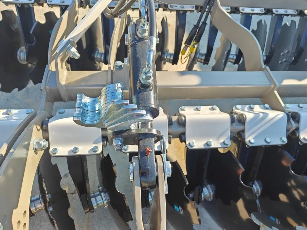 Rol-Ex BT2.5E lautasmuokkain / 250cm - Hydraulinen pakkerinsäätö