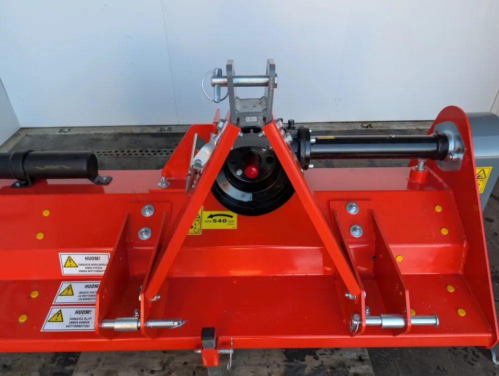 Mateng EF145 kelamurskain / Pikkutraktoriin tehokkaampi murskain