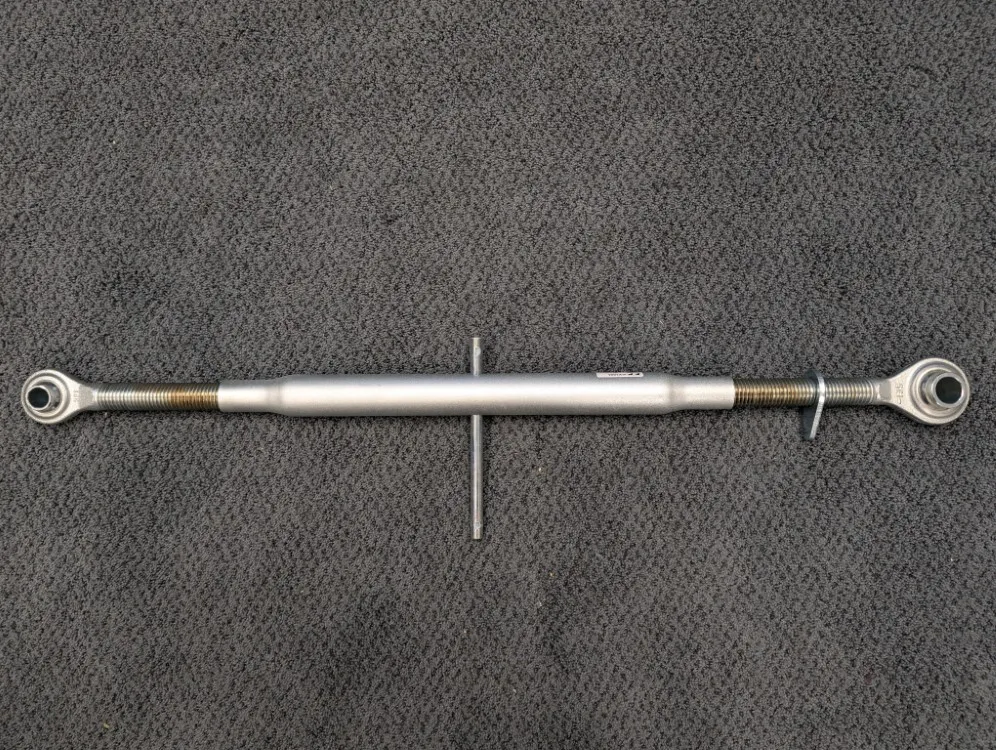 Työntövarsi CAT1/2 - 630-830mm / Traktoriin tai työkoneeseen