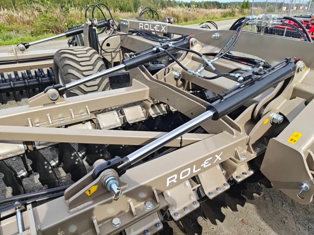 Rol-Ex BTHC 500cm lautasmuokkain / Hinattava ja hydraulisesti taittuva - Video