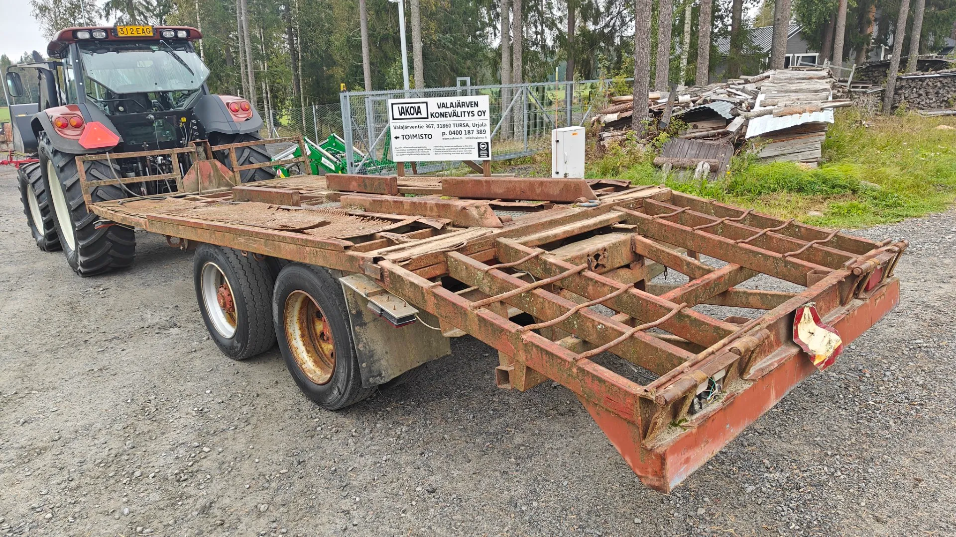 Kaivinkonelavetti / Teli, hydraulisesti kallistuva lava