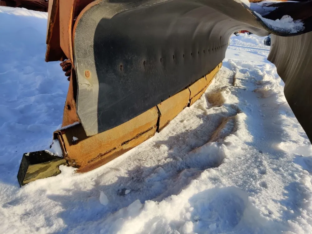 Mahlers 400cm alueaura, Volvo-kiinnike / Urakkakone, herkistelyä vaativa lumiaura