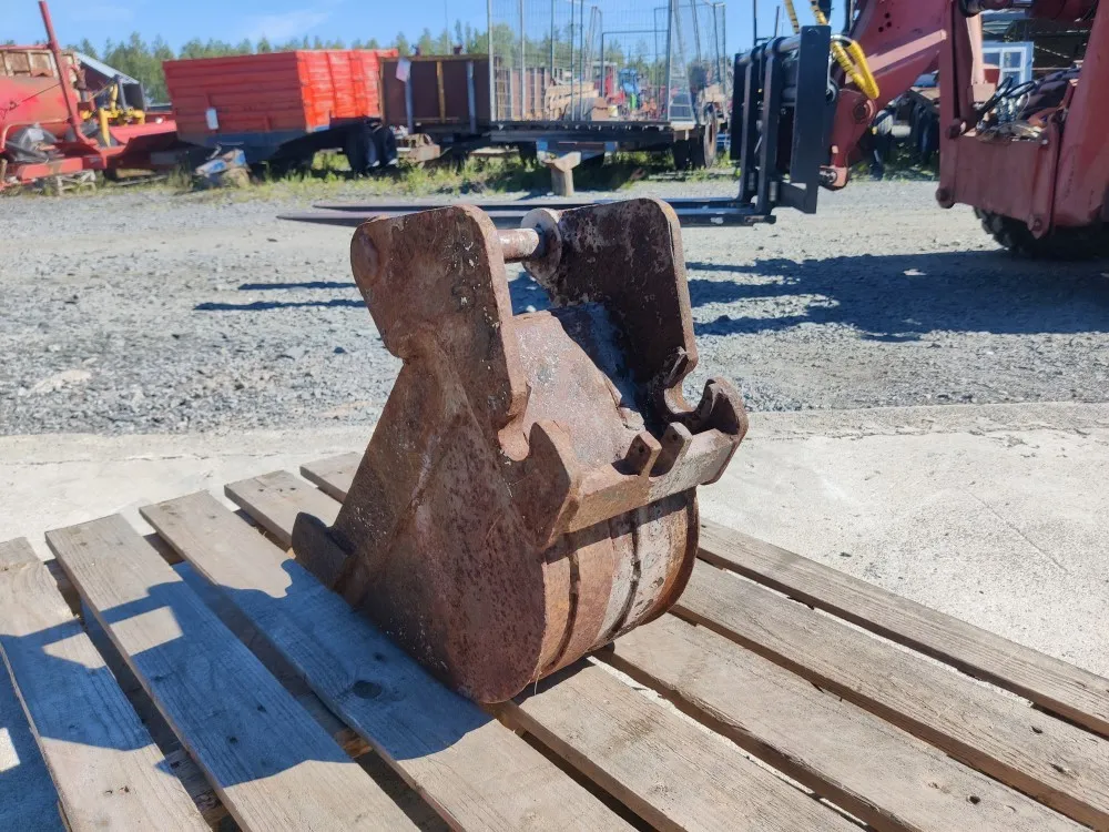 Kuokkakauha leveys 22cm / Pikkukaivinkoneeseen