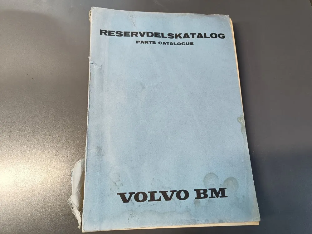 Volvo BM T350 varaosakirja /