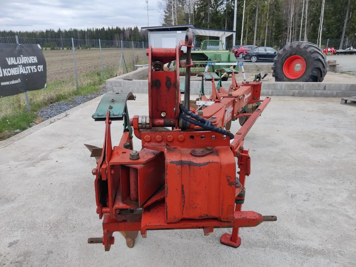Kverneland AD85 4-siipinen sarka-aura / Hydraulinen viilunsäätö, katso video!
