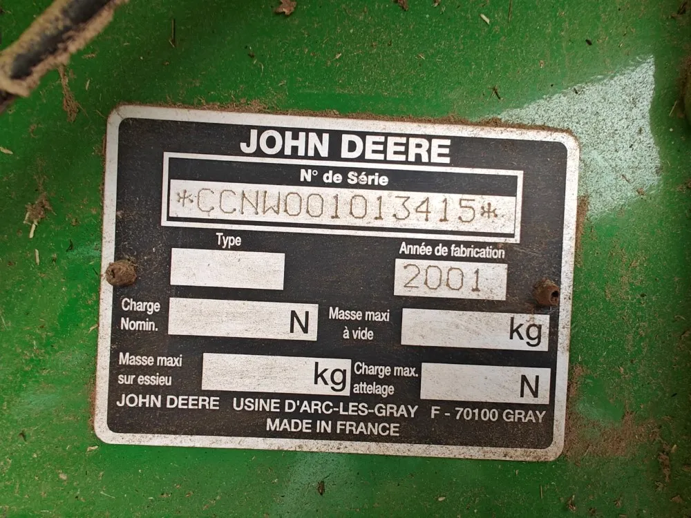 John Deere 575 pyöröpaalain / Katso video!