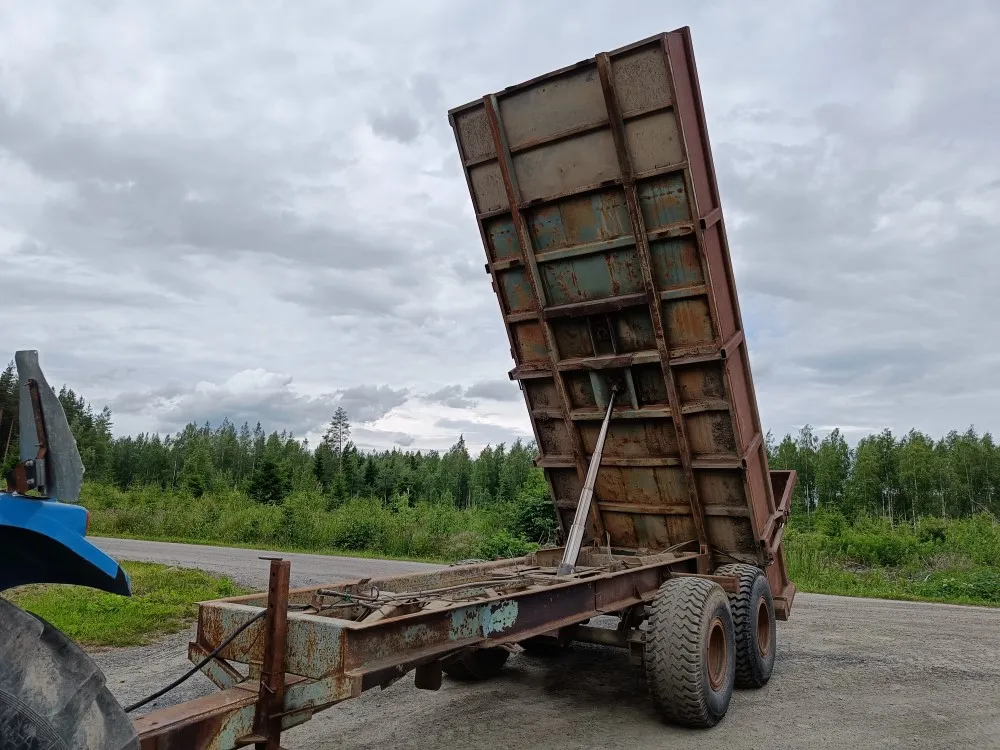 Maansiirtokärry 2-akselinen / Hydraulisella takalaidalla, katso video!