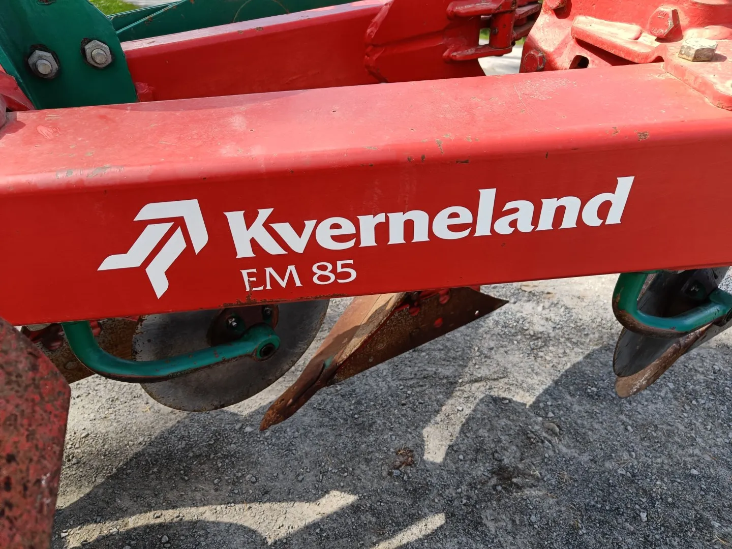 Kverneland EM85-160-8 - 3-siipinen / Paluuaura - Katso video!