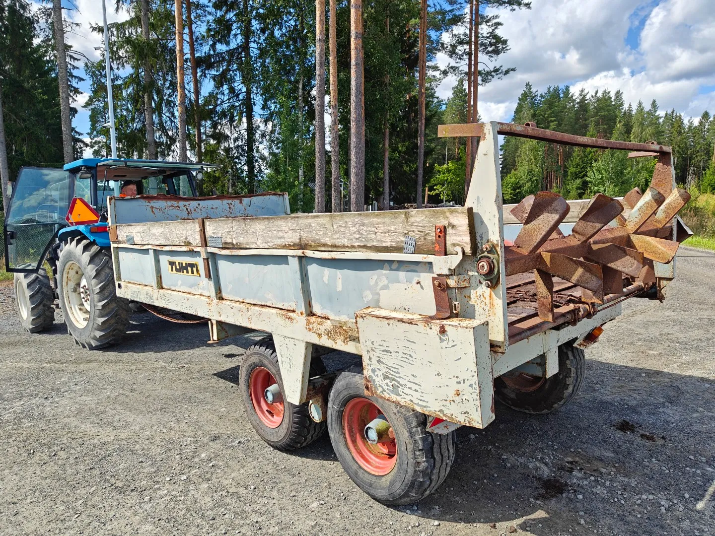 Tuhti yleisperävaunu - lantakärry / 8000kg - telikärry - video!