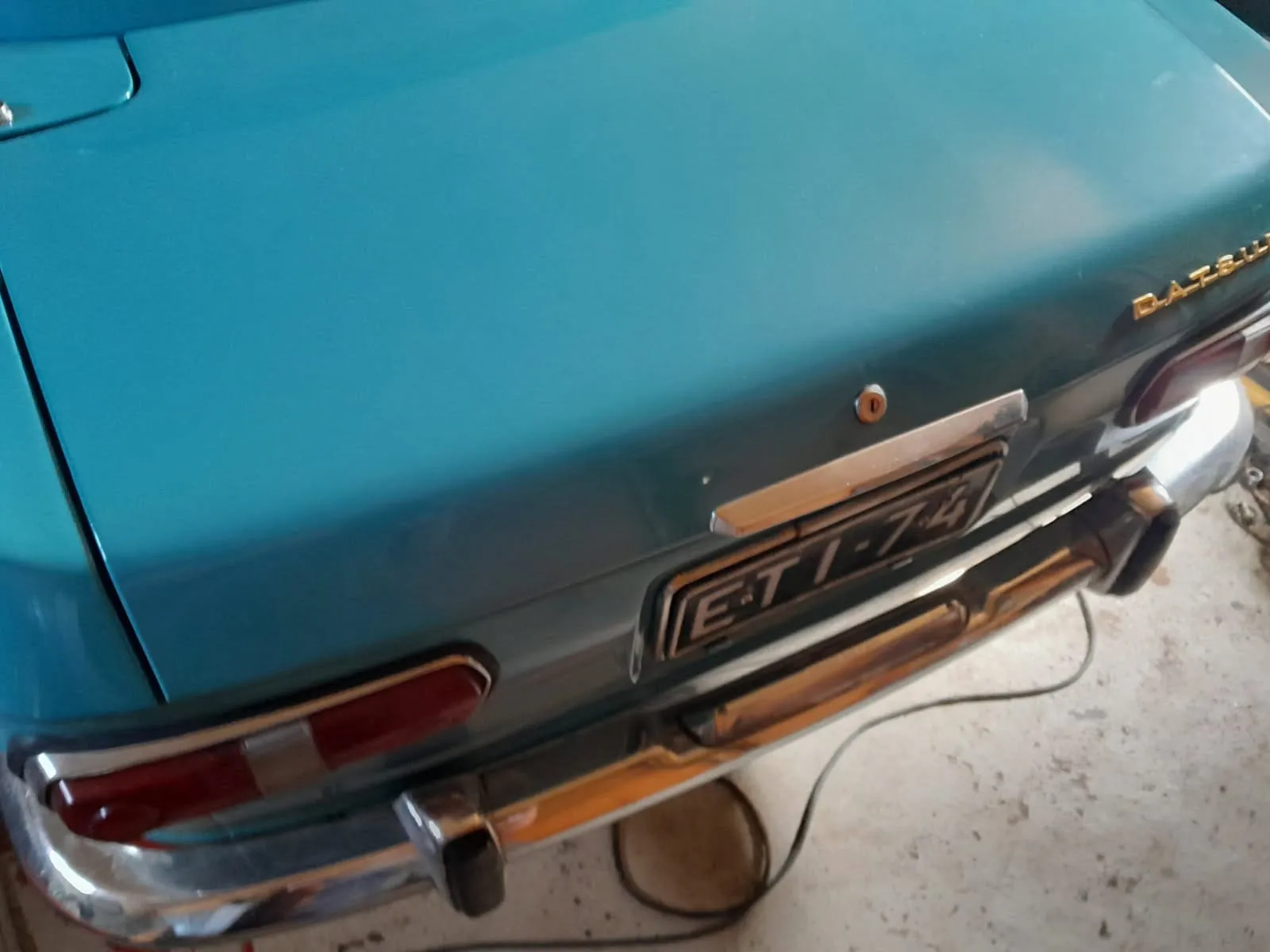 Henkilöauto Datsun Bluebird /