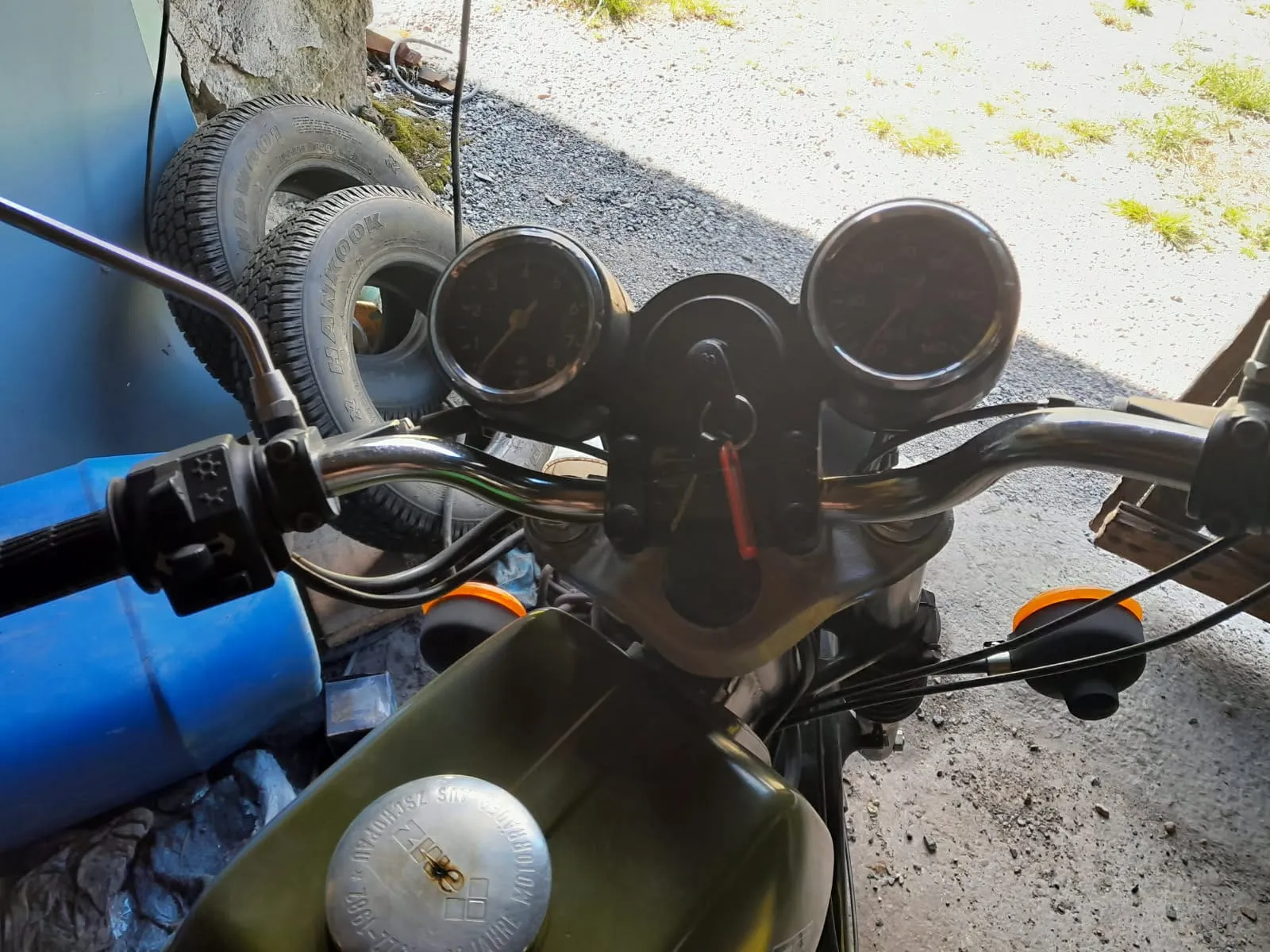Moottoripyörä MZ ETZ250 /