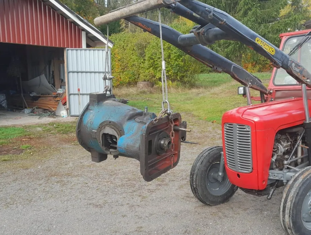 Fordson Super Major perä / vaihdelaatikko ja nostolaitekotelon kansi