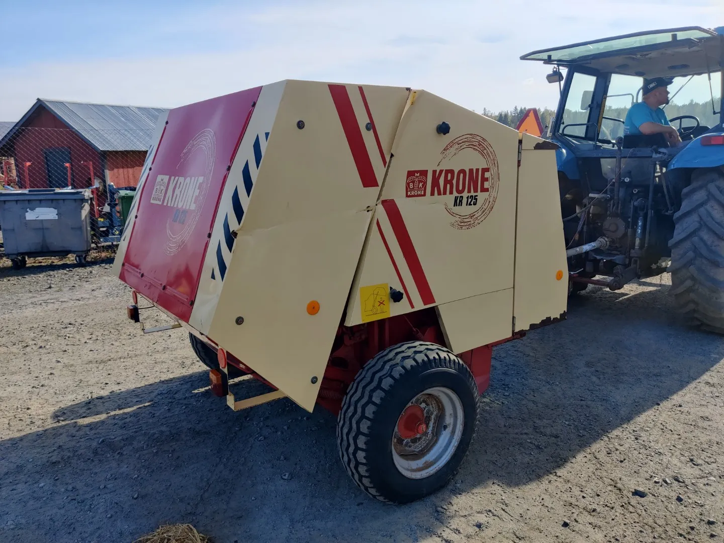 Krone KR125 pyöröpaalain / Katso video!