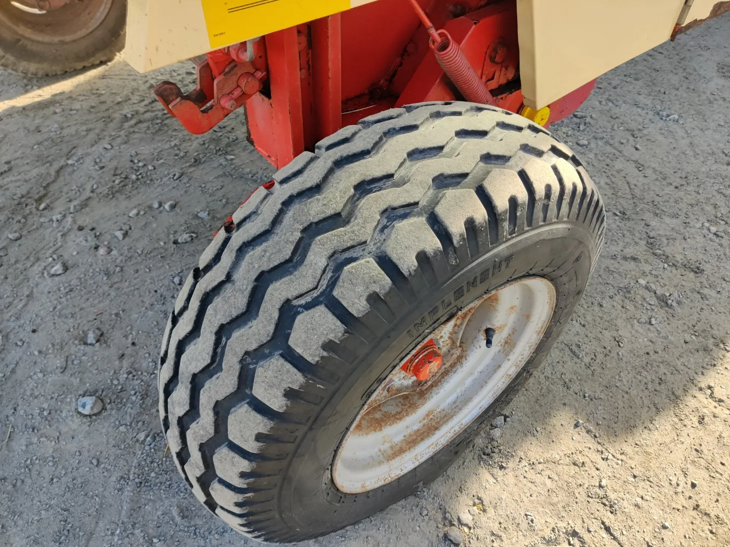 Krone KR125 pyöröpaalain / Katso video!