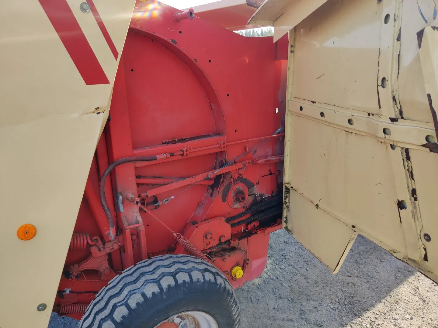 Krone KR125 pyöröpaalain / Katso video!
