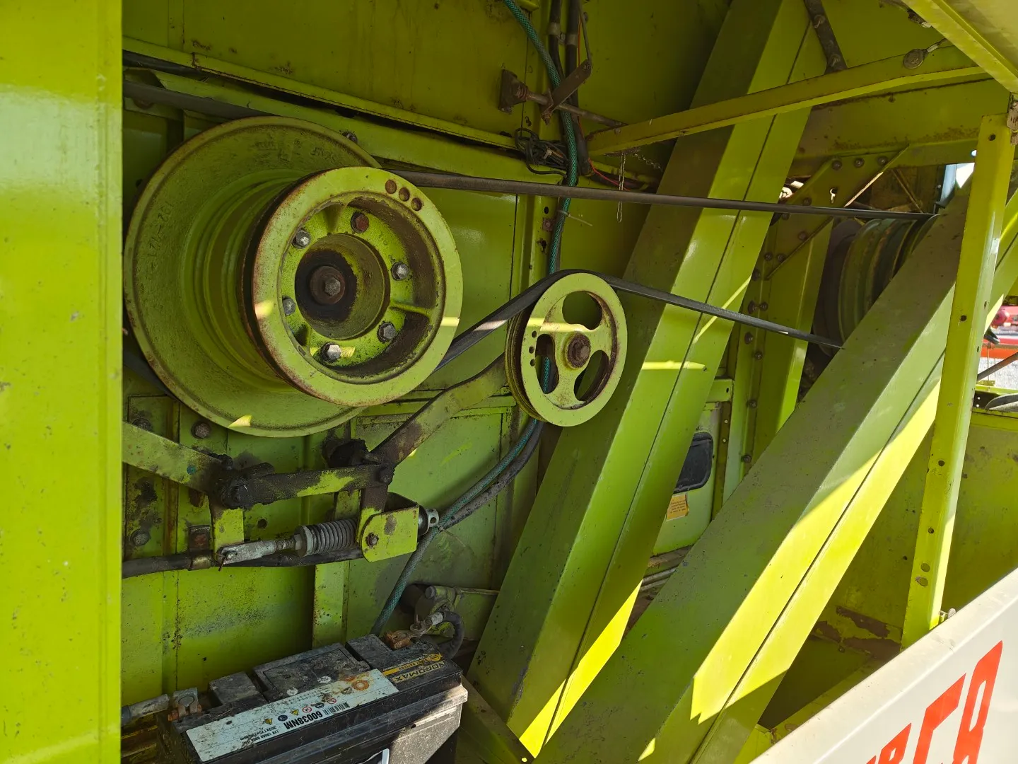 Claas Dominator 58 leikkuupuimuri / Katso video!