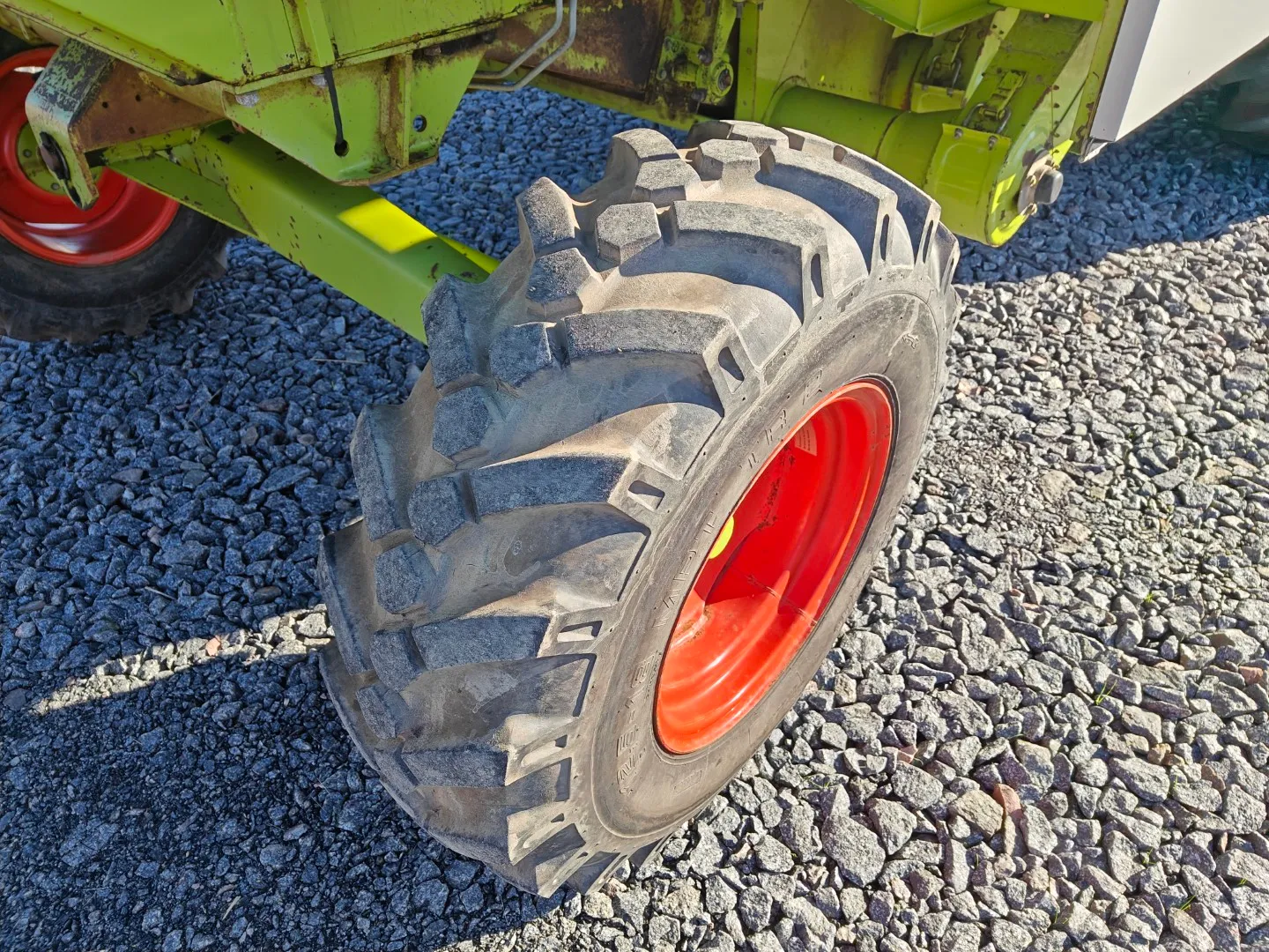 Claas Dominator 58 leikkuupuimuri / Katso video!