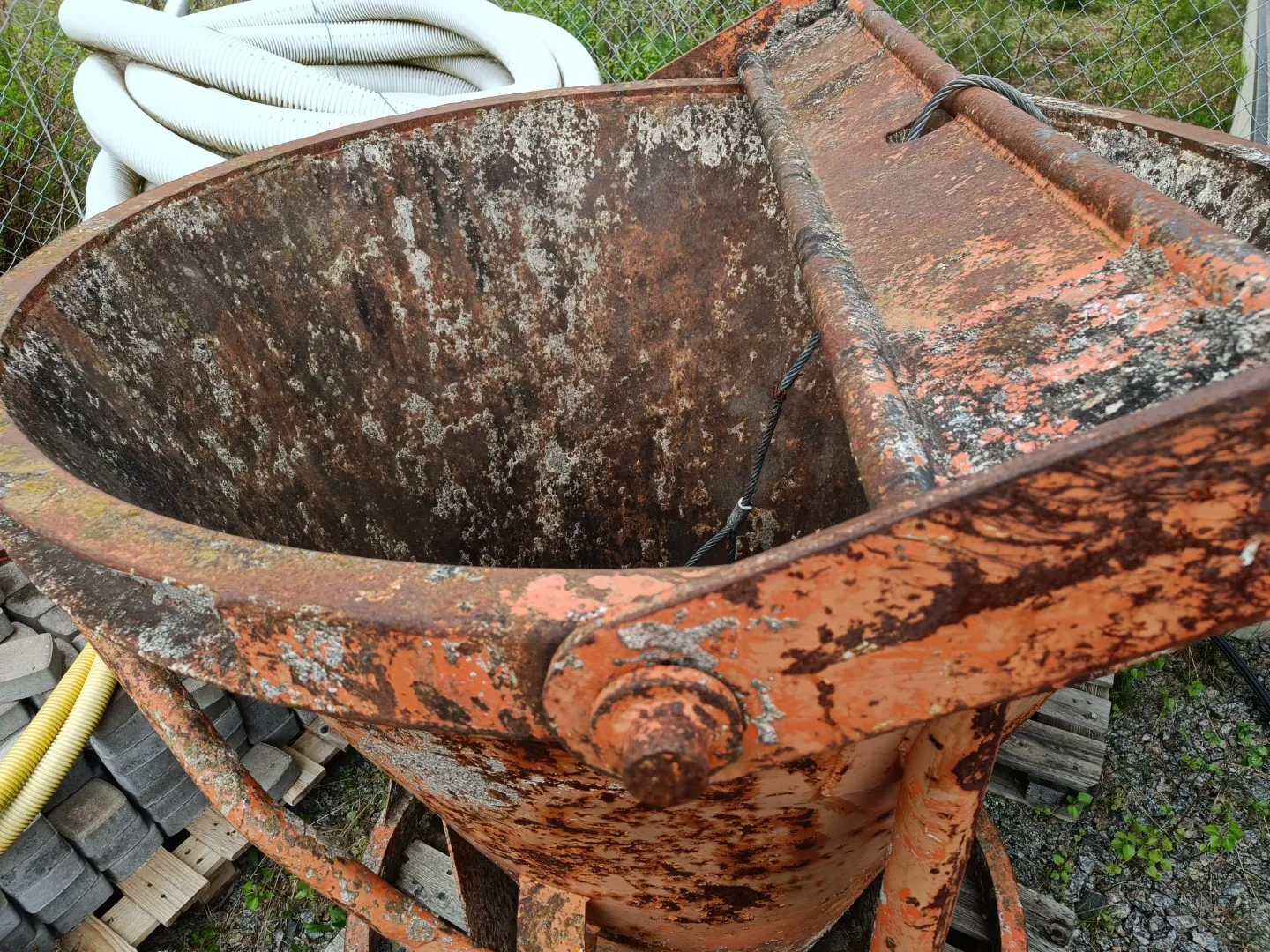 Jassikka 800 L / Myydään asiakkaan lukuun!