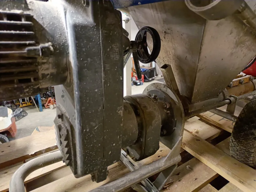 Tasoituslaastin levityskone Cura / Kompressori Strong Line