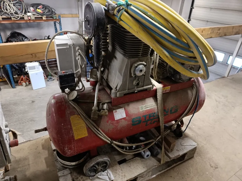 Tasoituslaastin levityskone Cura / Kompressori Strong Line