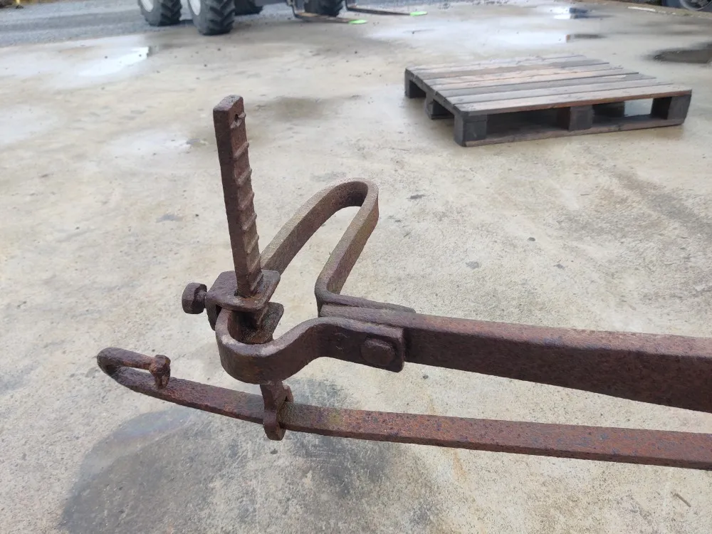 Hevoskyntöaura / ja varaosakone mukaan