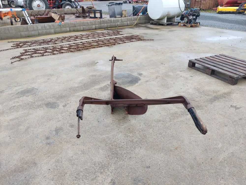 Hevoskyntöaura / ja varaosakone mukaan