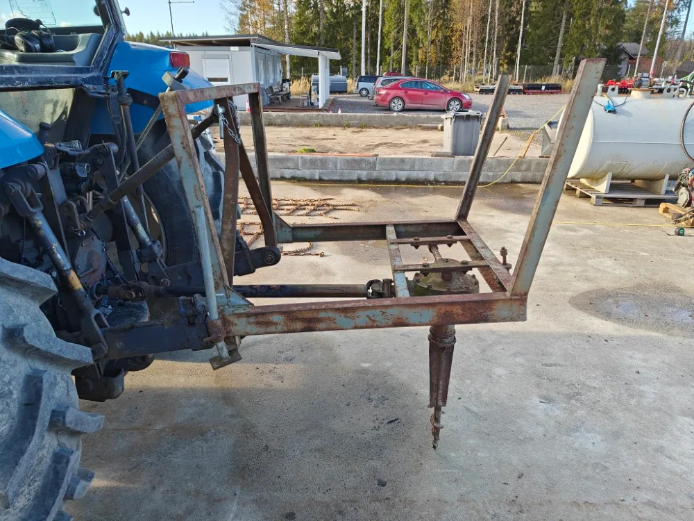 Seiväskaira traktoriin / Katso video!