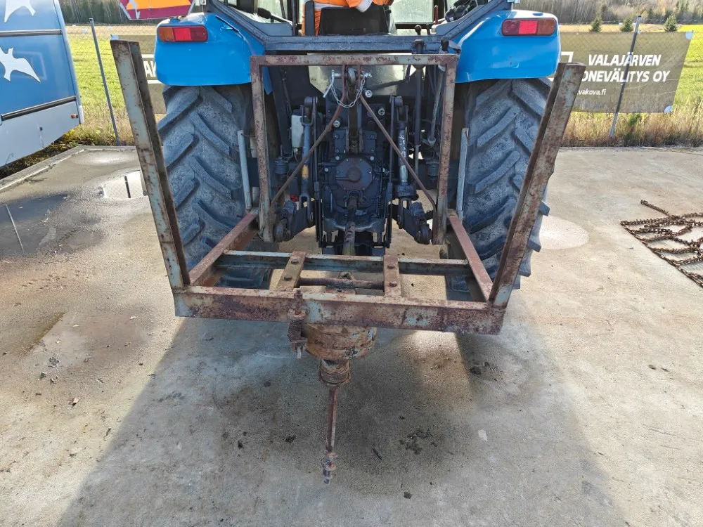 Seiväskaira traktoriin / Katso video!