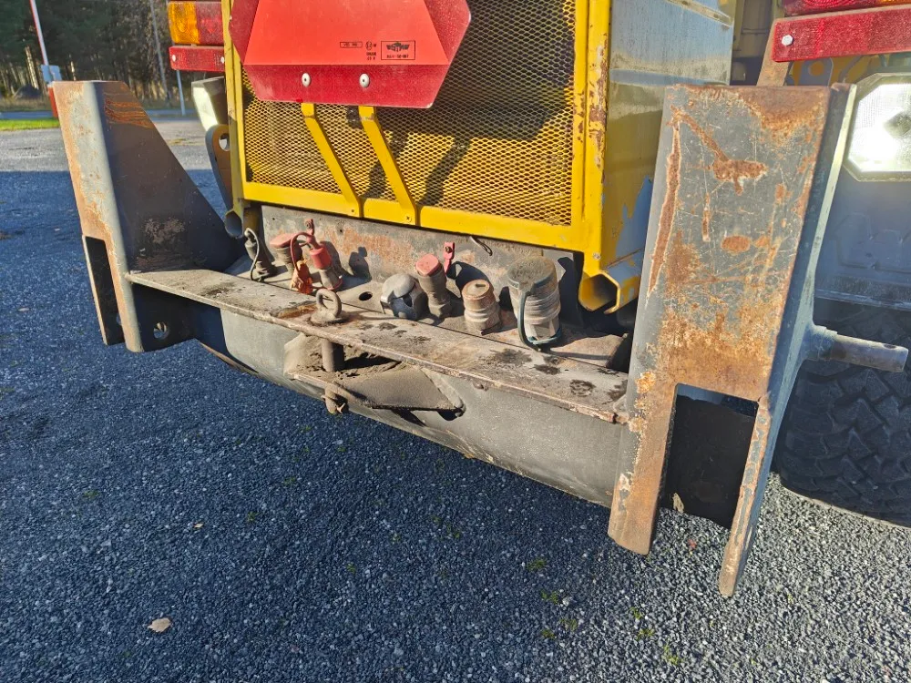 Wille 445 - kauhalla ja nivelauralla / Myydään asiakkaan lukuun - Katso video!