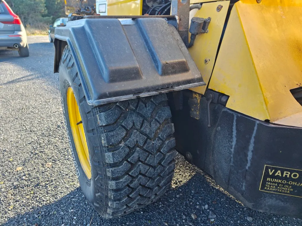 Wille 445 - kauhalla ja nivelauralla / Myydään asiakkaan lukuun - Katso video!