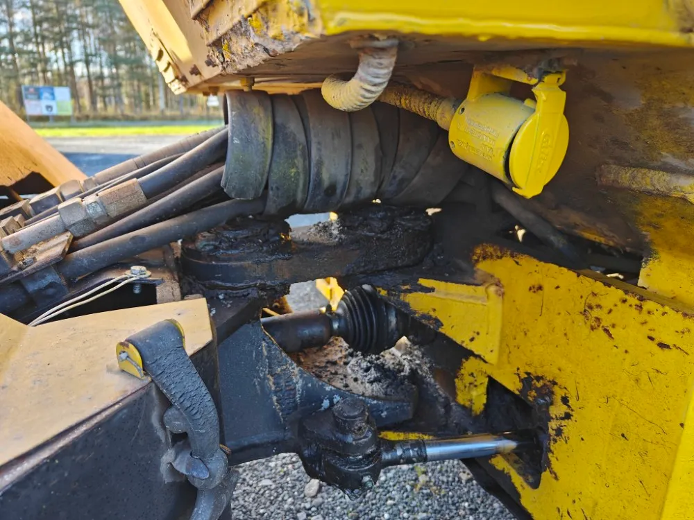 Wille 445 - kauhalla ja nivelauralla / Myydään asiakkaan lukuun - Katso video!