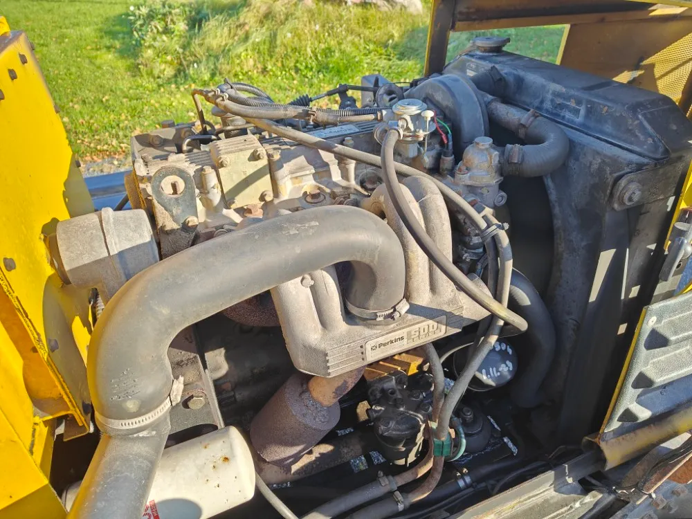 Wille 445 - kauhalla ja nivelauralla / Myydään asiakkaan lukuun - Katso video!