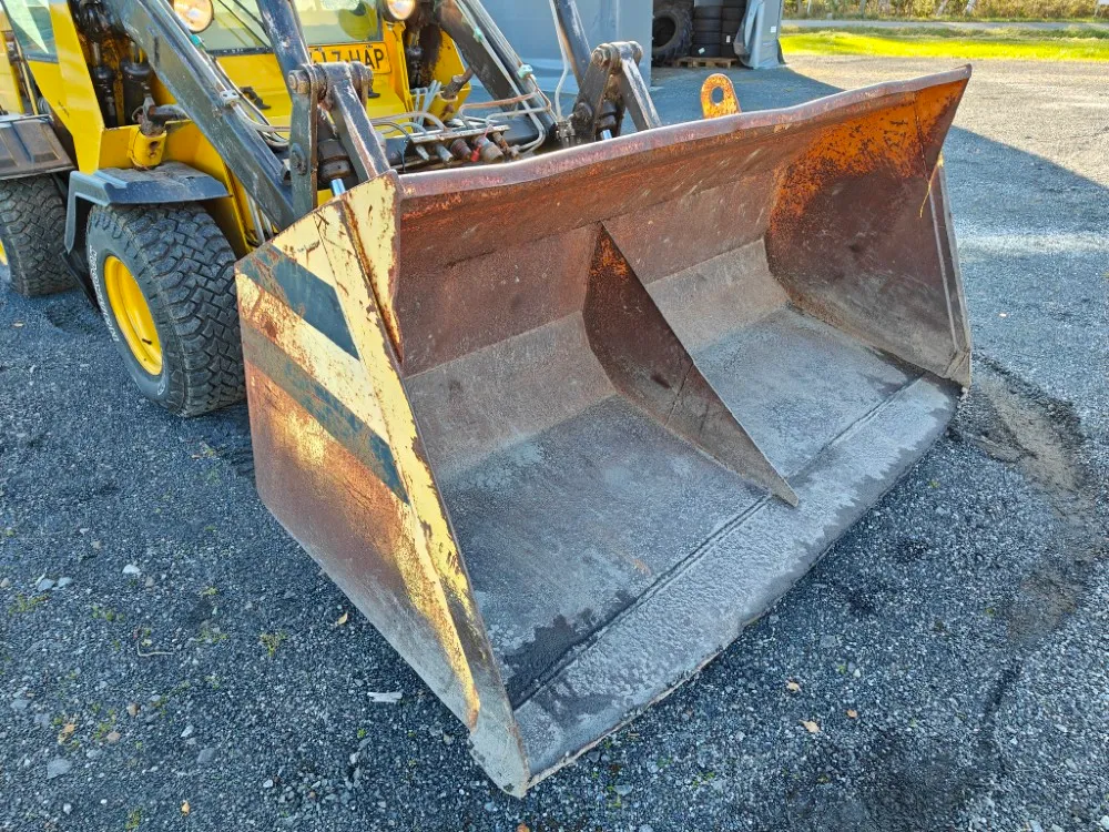 Wille 445 - kauhalla ja nivelauralla / Myydään asiakkaan lukuun - Katso video!