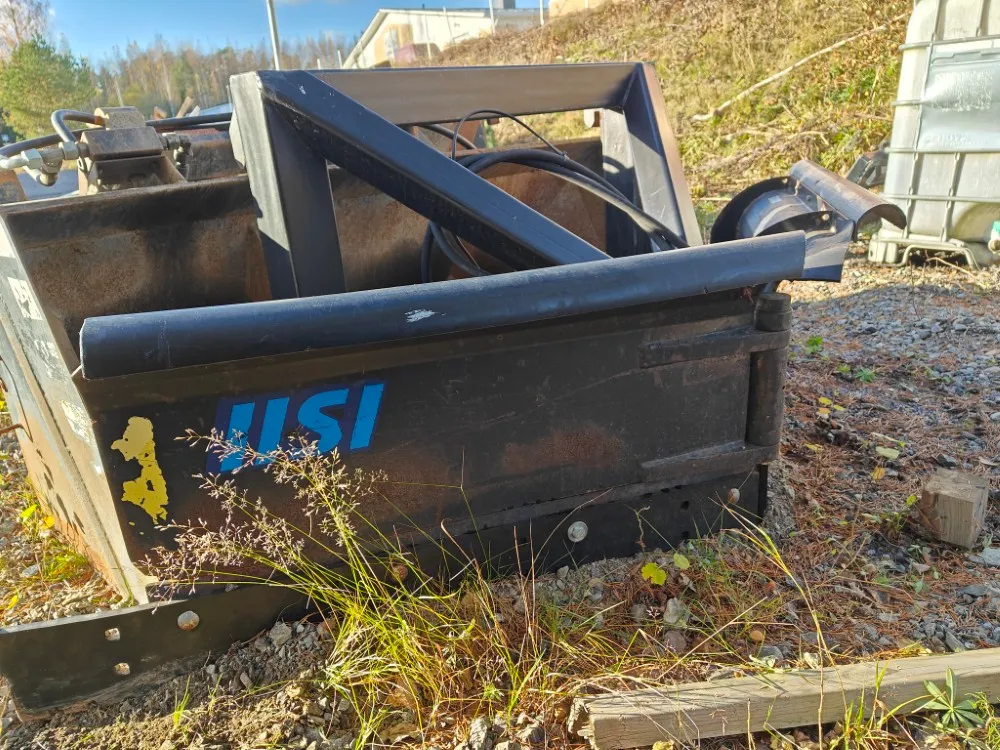 Wille 445 - kauhalla ja nivelauralla / Myydään asiakkaan lukuun - Katso video!