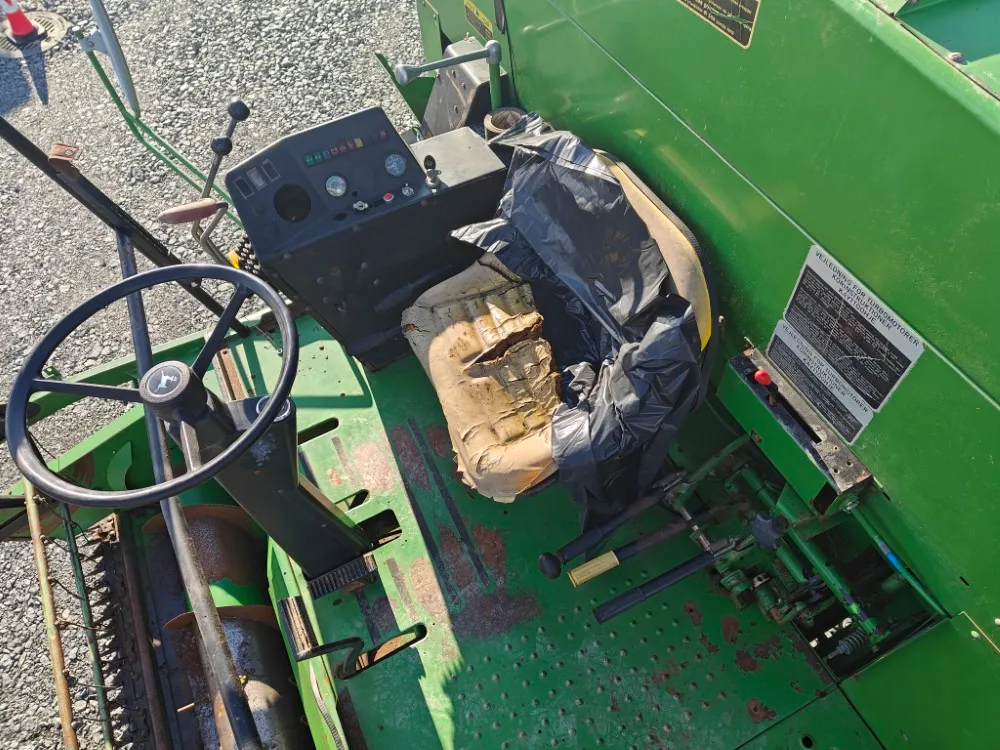 John Deere 1032 leikkuupuimuri / Katso video!