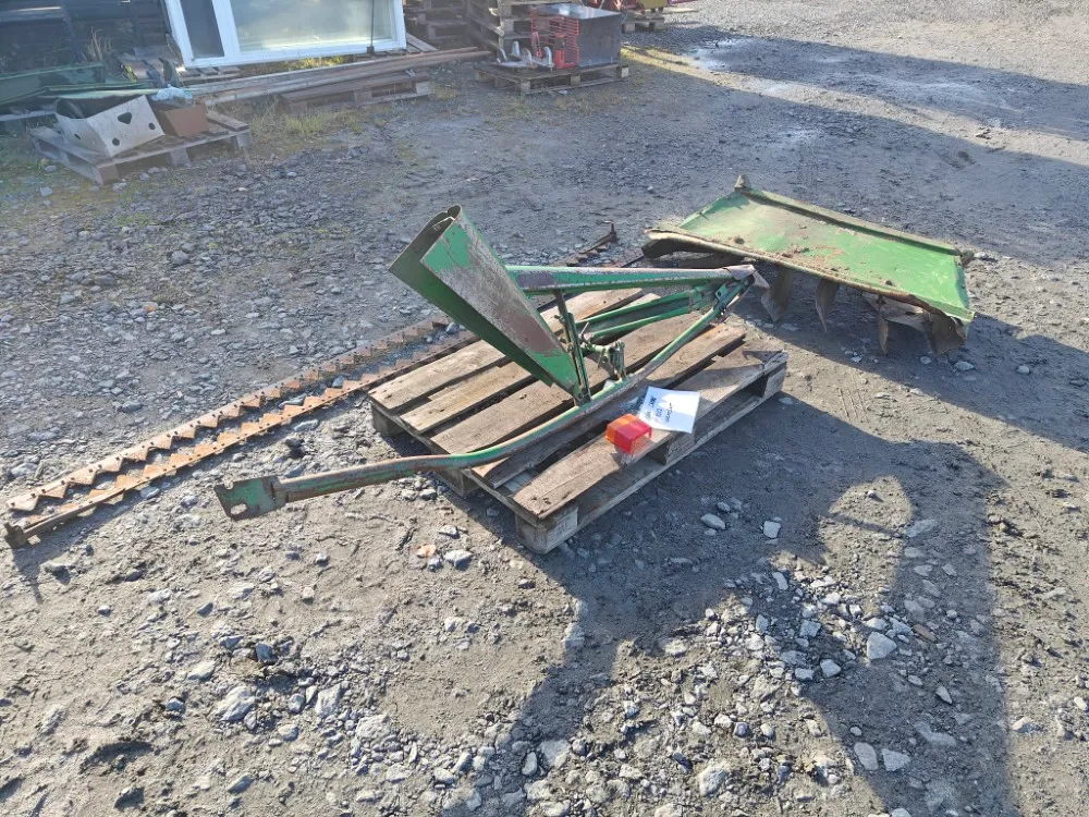 John Deere 1032 leikkuupuimuri / Katso video!