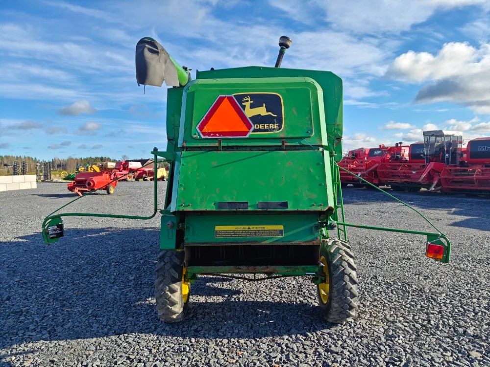 John Deere 1032 leikkuupuimuri / Katso video!