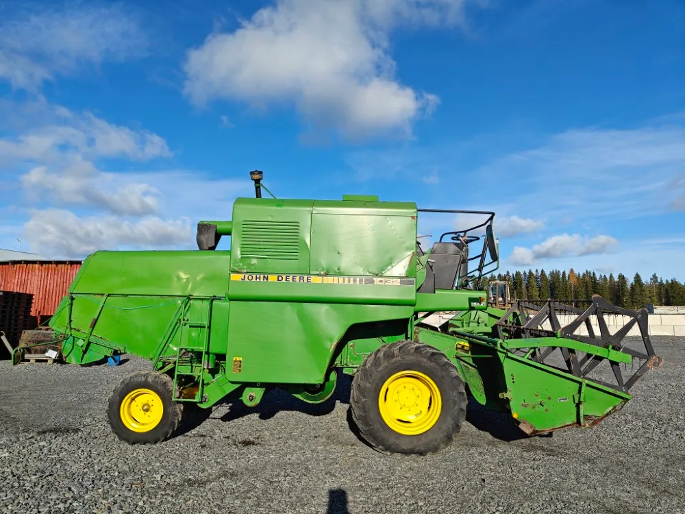 John Deere 1032 leikkuupuimuri / Katso video!