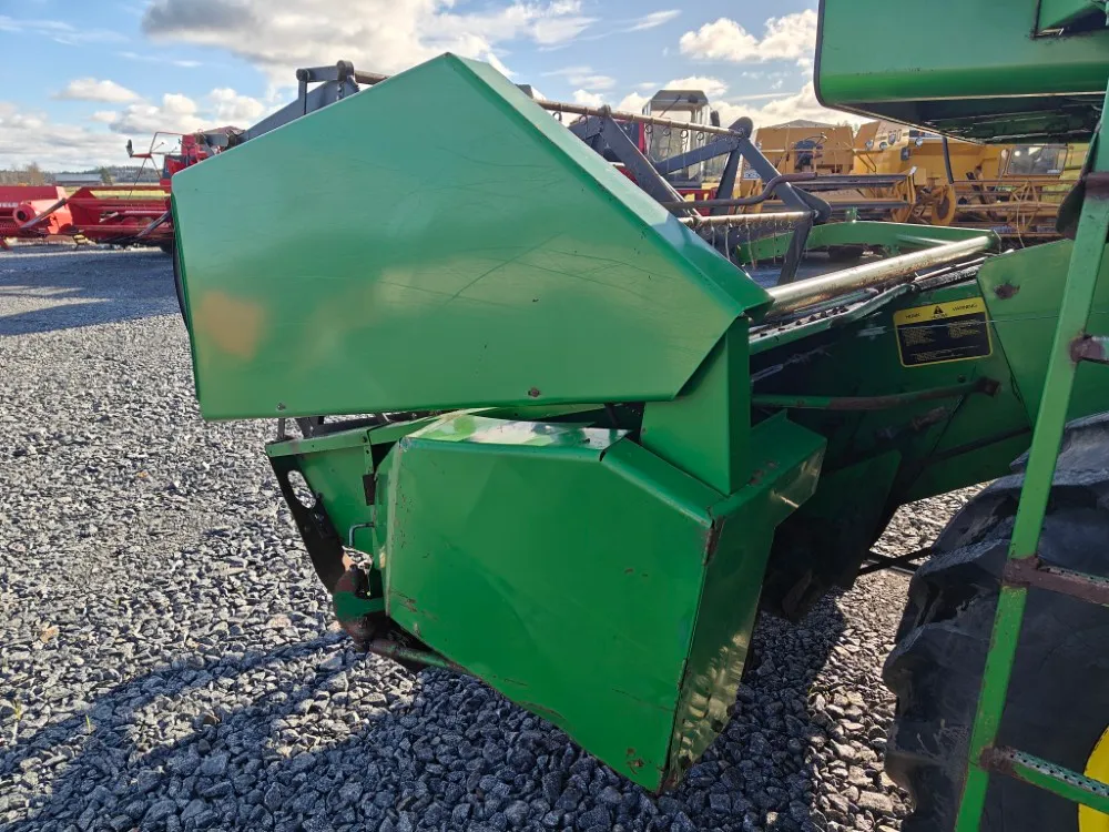 John Deere 1032 leikkuupuimuri / Katso video!