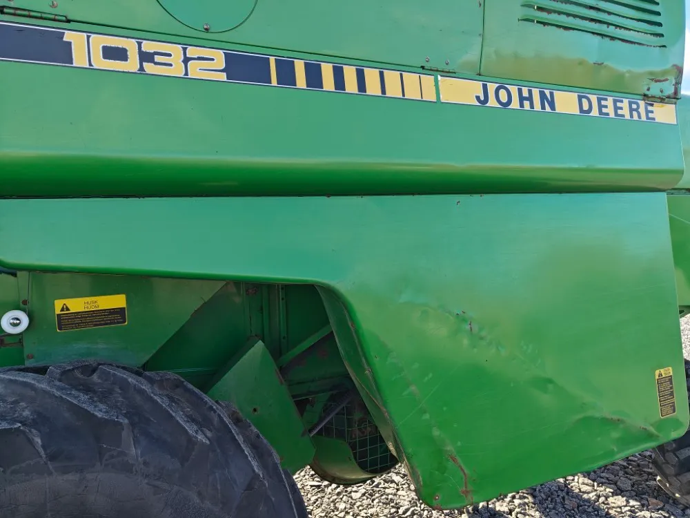 John Deere 1032 leikkuupuimuri / Katso video!